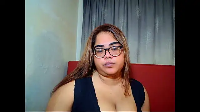Snapshot of Indian_Lola00 chatting on July 2026 05:05:01 PM Indian Lola00 online show from July 2026 05:05:01 PM