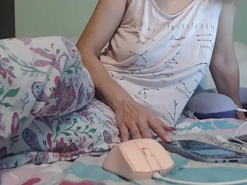 Snapshot of SexyGioconda chatting on March 2025 10:05:02 AM SexyGioconda online show from March 2025 10:05:02 AM