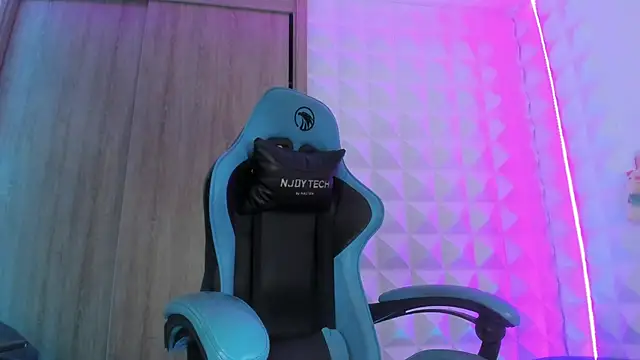 Snapshot of Jendralevis chatting on January 2025 11:25:01 PM Jendralevis online show from January 2025 11:25:01 PM