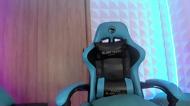 Snapshot of Jendralevis chatting on February 2025 03:14:02 PM Jendralevis online show from February 2025 03:14:02 PM