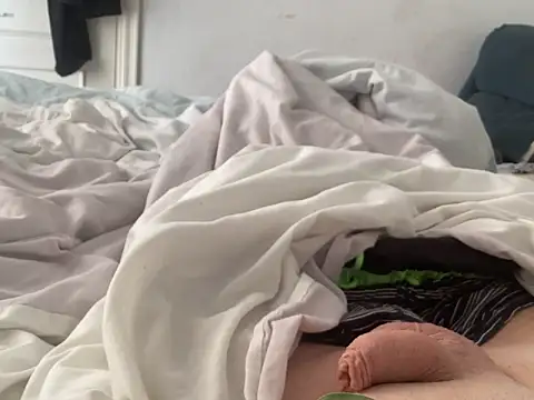 Snapshot of Bossinmidd12 chatting on December 2024 12:01:01 PM Bossinmidd12 online show from December 2024 12:01:01 PM