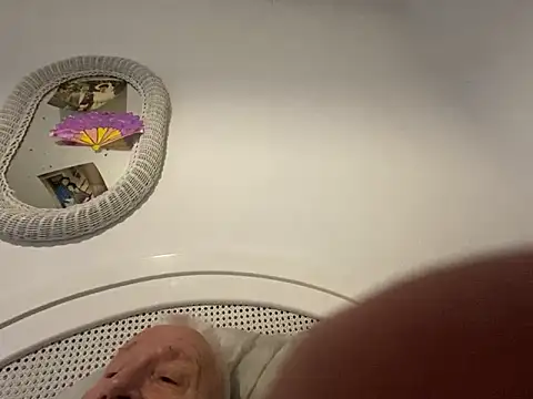 Snapshot of Bossinmidd12 chatting on February 2025 10:51:02 PM Bossinmidd12 online show from February 2025 10:51:02 PM