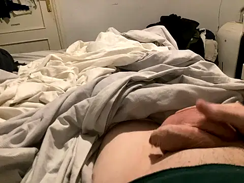 Snapshot of Bossinmidd12 chatting on December 2025 06:01:02 PM Bossinmidd12 online show from December 2025 06:01:02 PM