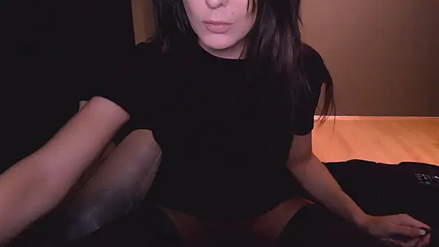 Snapshot of Saintrebella chatting on December 2024 09:05:02 PM Saintrebella online show from December 2024 09:05:02 PM