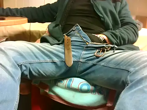 Snapshot of Giulio35_Pika chatting on March 2026 06:18:01 AM Giulio35 Pika online show from March 2026 06:18:01 AM