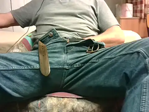 Snapshot of Giulio35_Pika chatting on April 2026 04:01:01 PM Giulio35 Pika online show from April 2026 04:01:01 PM