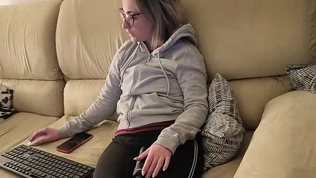 Snapshot of sexy_blondie92 chatting on March 2026 10:14:02 PM sexy blondie92 online show from March 2026 10:14:02 PM