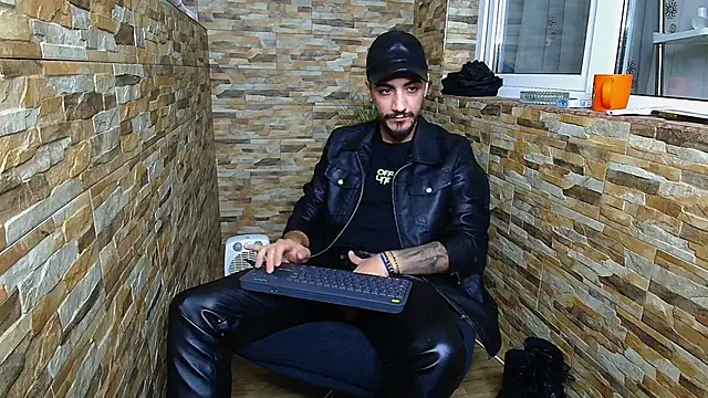 AndrewBanner online show from January 2025 04:28:02 AM