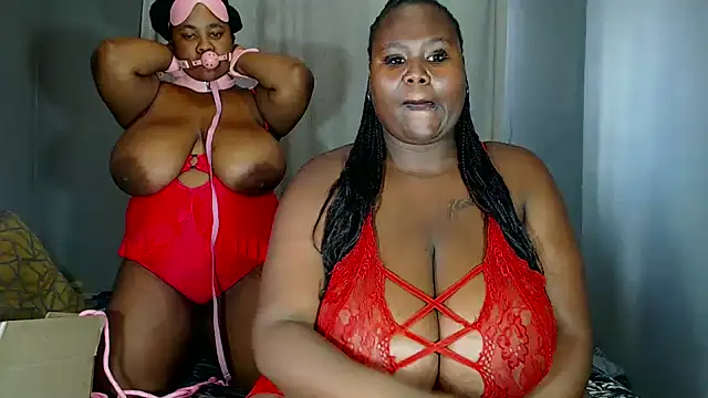 Snapshot of MissTiTi01 chatting on March 2025 10:17:01 AM MissTiTi01 online show from March 2025 10:17:01 AM