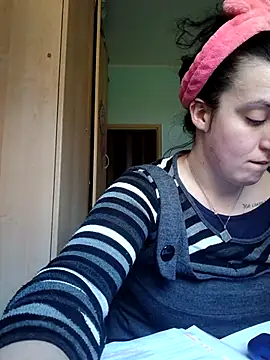 Snapshot of LadyMinnie chatting on April 2026 01:01:02 PM LadyMinnie online show from April 2026 01:01:02 PM