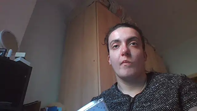 Snapshot of LadyMinnie chatting on April 2026 11:24:01 AM LadyMinnie online show from April 2026 11:24:01 AM