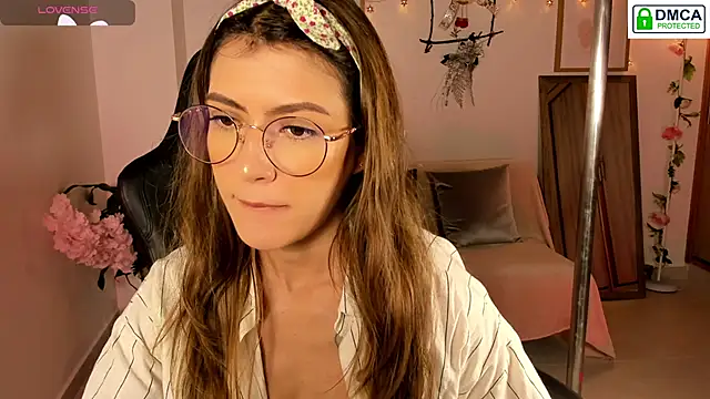 Lilabril online show from December 2025 02:36:02 PM