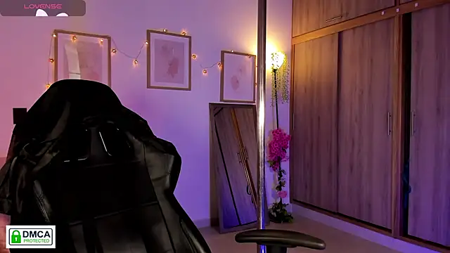 Snapshot of Lilabril chatting on March 2026 02:45:02 PM Lilabril online show from March 2026 02:45:02 PM