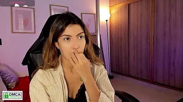 Snapshot of Lilabril chatting on April 2026 02:33:01 PM Lilabril online show from April 2026 02:33:01 PM