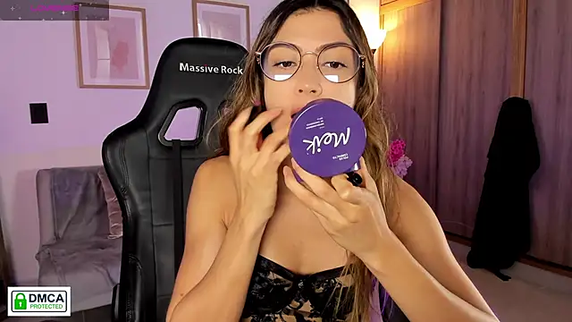 Snapshot of Lilabril chatting on April 2026 02:41:01 PM Lilabril online show from April 2026 02:41:01 PM