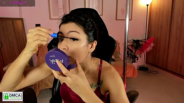 Snapshot of Lilabril chatting on May 2026 02:35:02 PM Lilabril online show from May 2026 02:35:02 PM