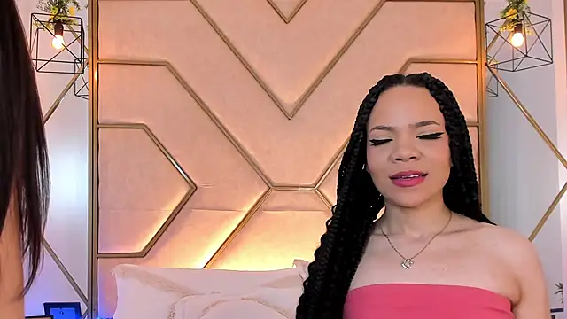 siara and zoe online show from March 2025 10:04:02 PM