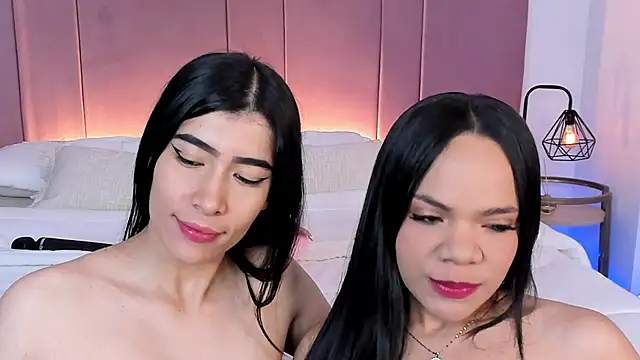 Snapshot of siara_and_zoe chatting on March 2026 11:54:01 PM siara and zoe online show from March 2026 11:54:01 PM