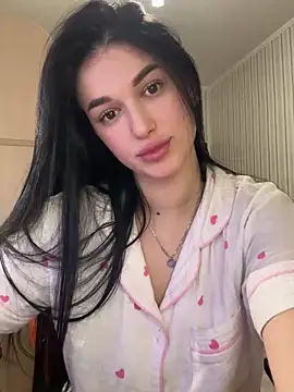 Julietta a online show from January 2025 03:32:01 PM