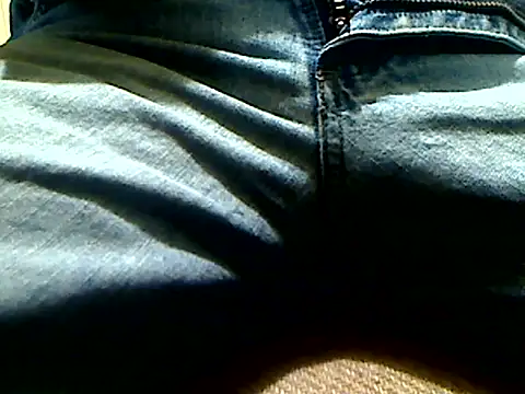 Snapshot of markluvskitty chatting on December 2025 01:38:02 PM markluvskitty online show from December 2025 01:38:02 PM