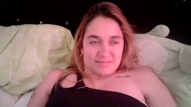 Izury Blondee online show from February 2025 08:09:02 PM