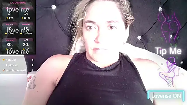 Izury Blondee online show from September 2025 08:09:02 PM