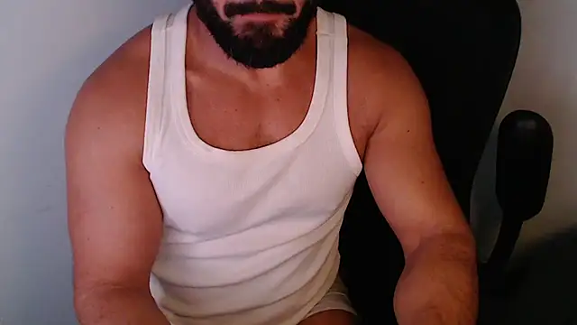 Snapshot of TopDaddy23 chatting on June 2026 02:10:02 AM TopDaddy23 online show from June 2026 02:10:02 AM
