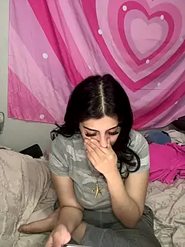 Snapshot of ThickerThanYoBitch chatting on September 2025 02:44:01 PM ThickerThanYoBitch online show from September 2025 02:44:01 PM