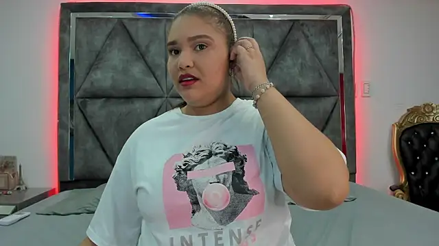 Danielaandximena online show from December 2024 02:49:02 AM