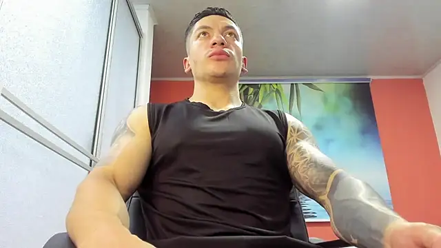 Snapshot of aquiles_51 chatting on March 2026 06:35:02 PM aquiles 51 online show from March 2026 06:35:02 PM