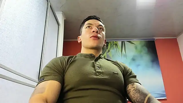 Snapshot of aquiles_51 chatting on April 2026 06:19:01 PM aquiles 51 online show from April 2026 06:19:01 PM