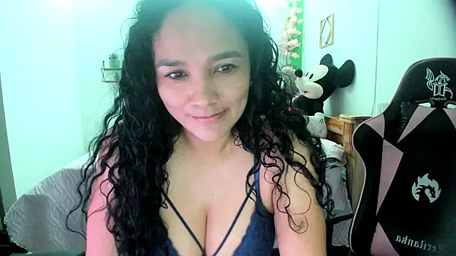 rayza mature 154 online show from October 2025 11:48:02 PM