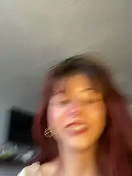 Snapshot of SuzzyyM chatting on June 2026 09:17:02 PM SuzzyyM online show from June 2026 09:17:02 PM