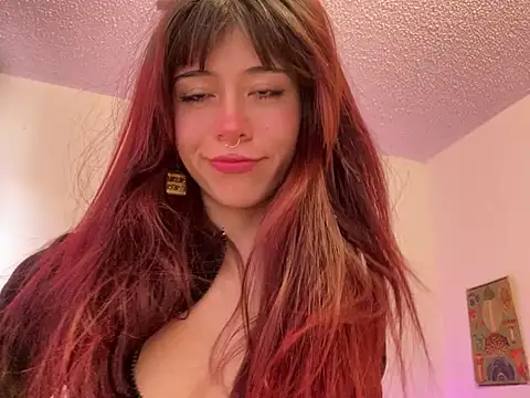 Snapshot of SuzzyyM chatting on July 2026 09:41:02 PM SuzzyyM online show from July 2026 09:41:02 PM
