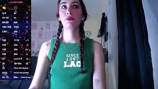 Snapshot of IsaBaileys_ chatting on April 2026 01:30:01 AM IsaBaileys online show from April 2026 01:30:01 AM