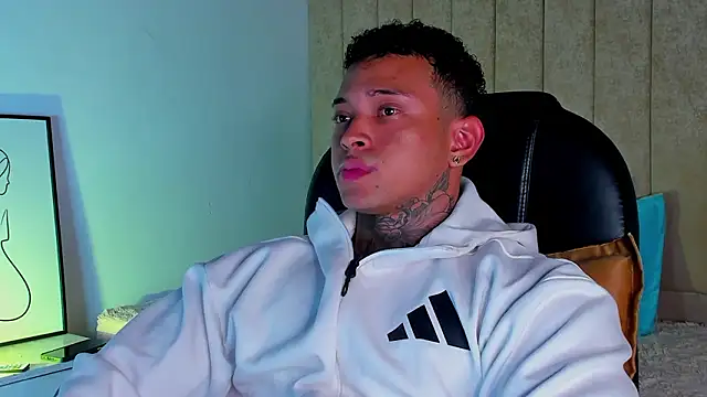 Snapshot of Stiven_collins chatting on March 2026 01:38:01 AM Stiven collins online show from March 2026 01:38:01 AM