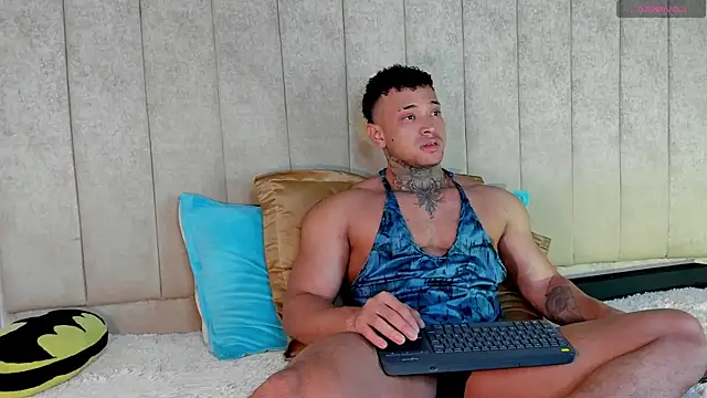 Snapshot of Stiven_collins chatting on June 2026 01:05:02 PM Stiven collins online show from June 2026 01:05:02 PM