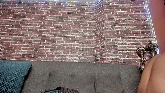 curt xxx online show from December 2024 04:09:01 AM