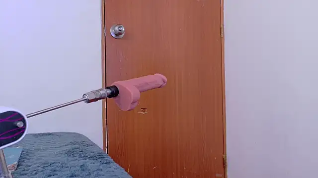 Snapshot of ale_blossom chatting on March 2026 05:06:02 PM ale blossom online show from March 2026 05:06:02 PM