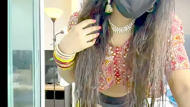 Snapshot of Monalisadon018 chatting on November 2025 04:00:01 AM Monalisadon018 online show from November 2025 04:00:01 AM