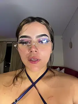 Snapshot of Chloemercury chatting on December 2025 04:29:02 AM Chloemercury online show from December 2025 04:29:02 AM