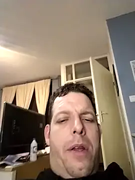 Knuffelstaaf123 online show from January 2025 04:47:02 AM