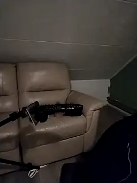 Knuffelstaaf123 online show from January 2025 10:52:01 PM