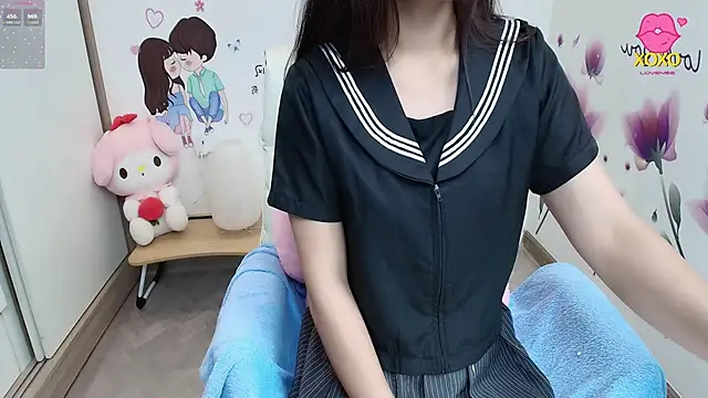 Snapshot of _Mizuki_ chatting on October 2025 05:32:01 PM Mizuki online show from October 2025 05:32:01 PM