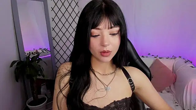 Snapshot of _mia_collins_b_ chatting on May 2026 11:00:02 PM mia collins b online show from May 2026 11:00:02 PM