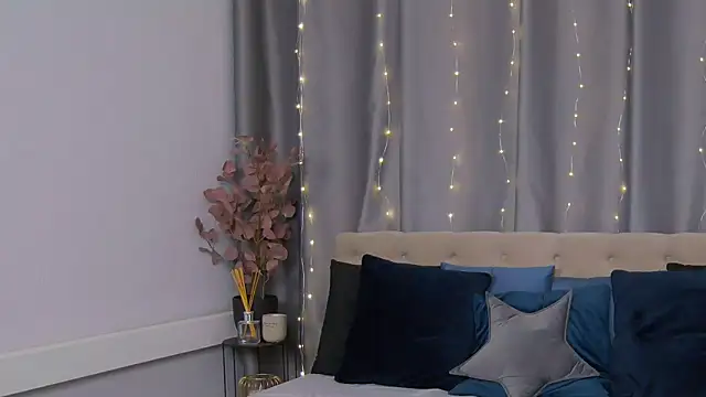 VioletiSwone online show from February 2025 05:32:01 AM