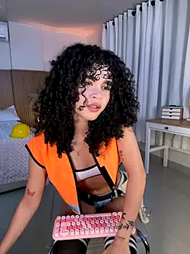 Lianh Benett online show from November 2025 06:52:01 AM