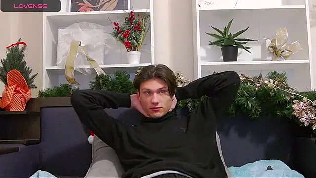 Snapshot of CalvinCay chatting on December 2024 01:15:02 AM CalvinCay online show from December 2024 01:15:02 AM