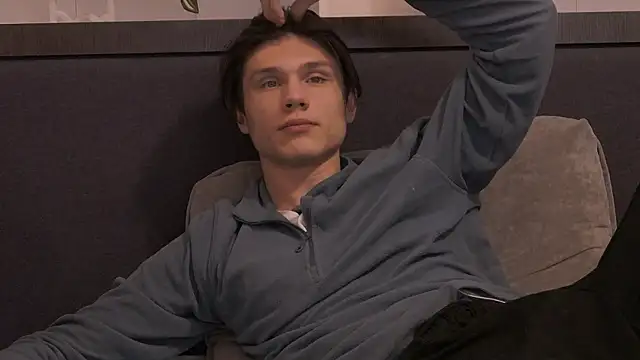 Snapshot of CalvinCay chatting on January 2025 06:49:02 AM CalvinCay online show from January 2025 06:49:02 AM