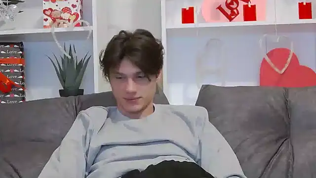 Snapshot of CalvinCay chatting on February 2025 08:04:01 PM CalvinCay online show from February 2025 08:04:01 PM